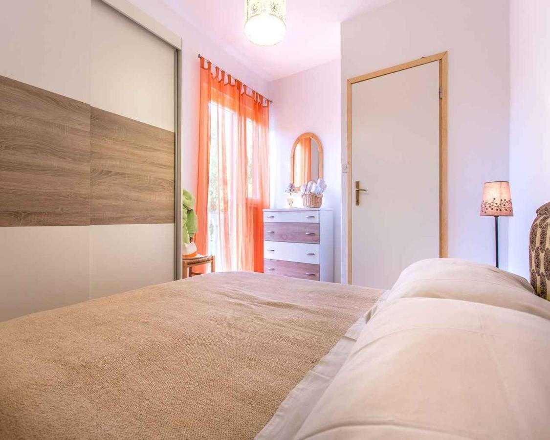 Apartment In Vrbnik/Insel Krk 36873 Kültér fotó