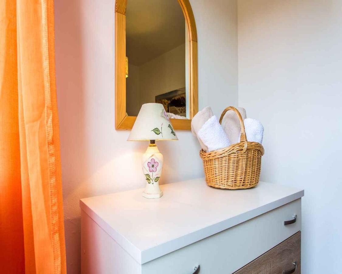 Apartment In Vrbnik/Insel Krk 36873 Kültér fotó